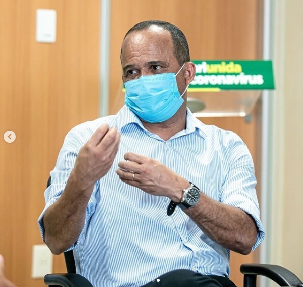 Elinaldo testa negativo para coronavírus e retoma agenda em Camaçari