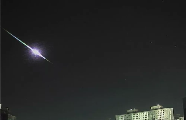 Brasil registra chuva de meteoros Eta Aquáridas em Porto Alegre