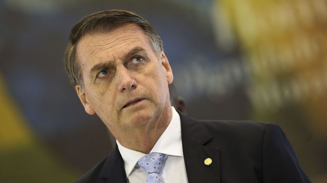 Bolsonaro critica decisão do STF de suspender o piso nacional da enfermagem
