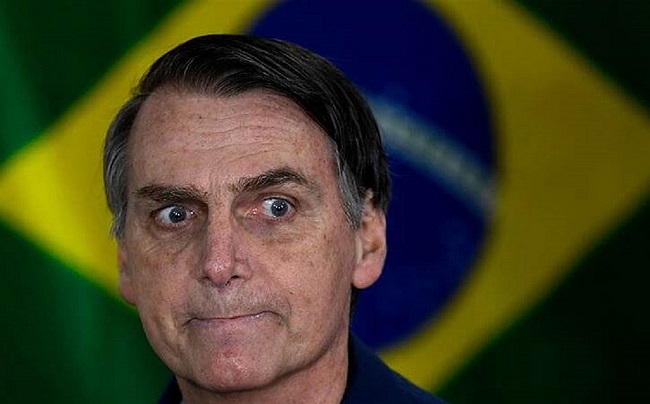 Bolsonaro vê “ataques concretos” e tomará “medidas legais” para proteger Constituição