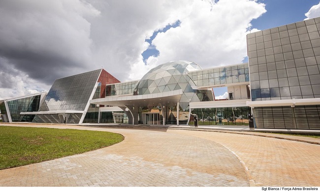 Governo inaugura Centro de Operações Espaciais em Brasília