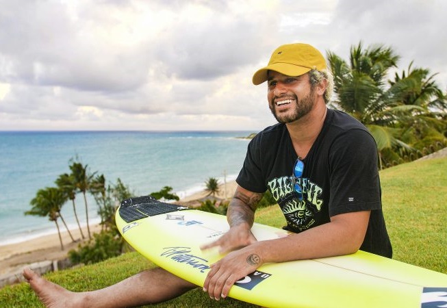 Tubarão “expulsa” campeão mundial de surf Ítalo Ferreira de praia no Rio