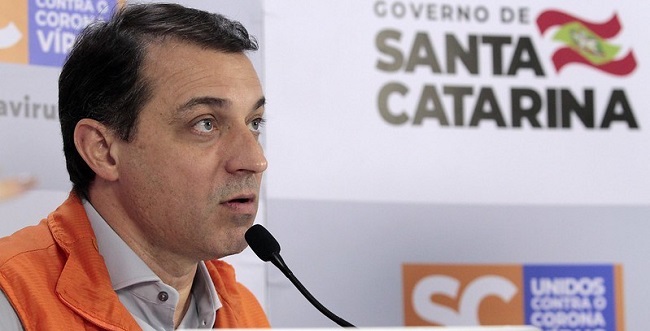 Tribunal absolve governador de Santa Catarina que reassumirá o cargo