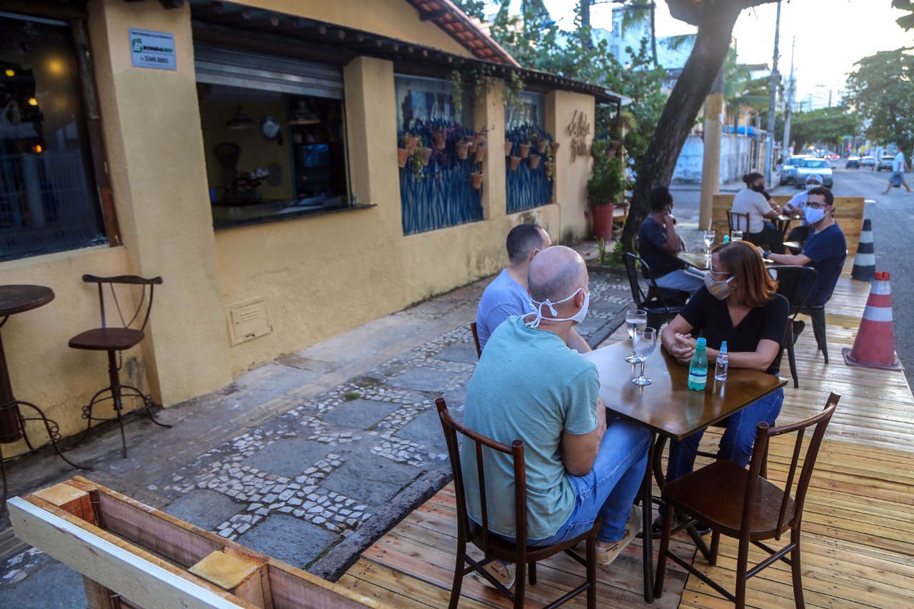 Salvador já tem restaurantes ocupando espaço público com autorização