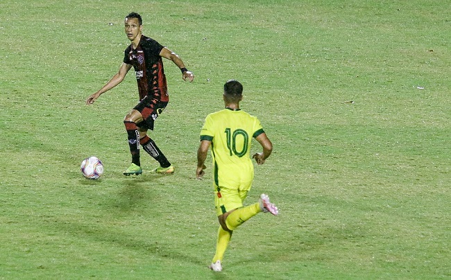 Série B: Vitória bate o Sampaio Corrêa por 1 a 0 no Barradão