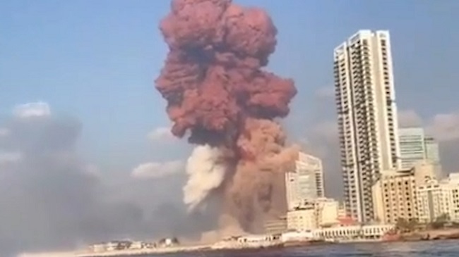 Capital do Líbano é abalada por duas grandes explosões nesta terça; assista