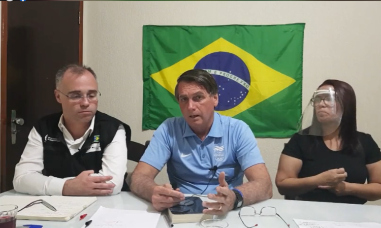 “Quem vai decidir sobre 5G sou eu”, diz Bolsonaro em live