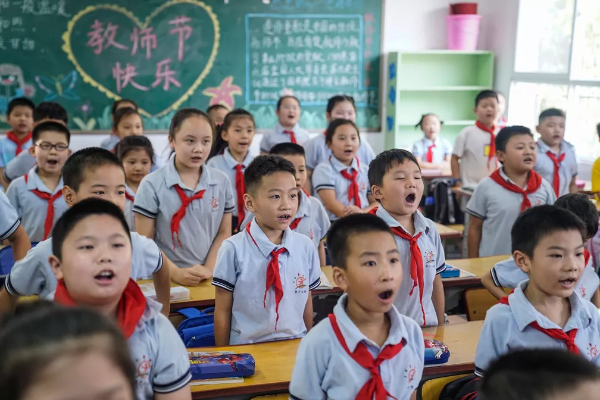 Covid-19: China reabre escolas e jardins de infância na cidade de Wuhan