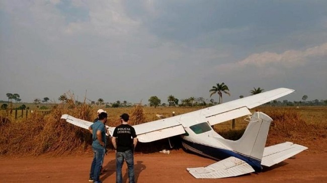 Avião faz pouso forçado em Rondônia com mais de 400 kg de cocaína