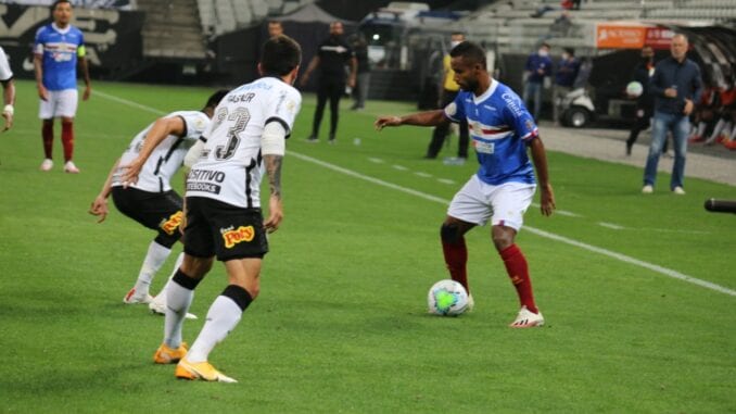 Fora de casa, Bahia perde por 3 a 2 para o Corinthians; veja os gols