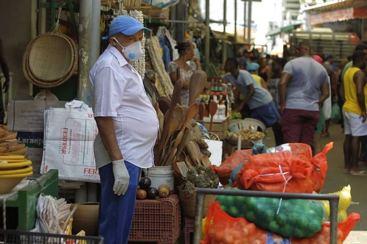 Informalidade atinge 51,3% dos trabalhadores baianos, diz IBGE