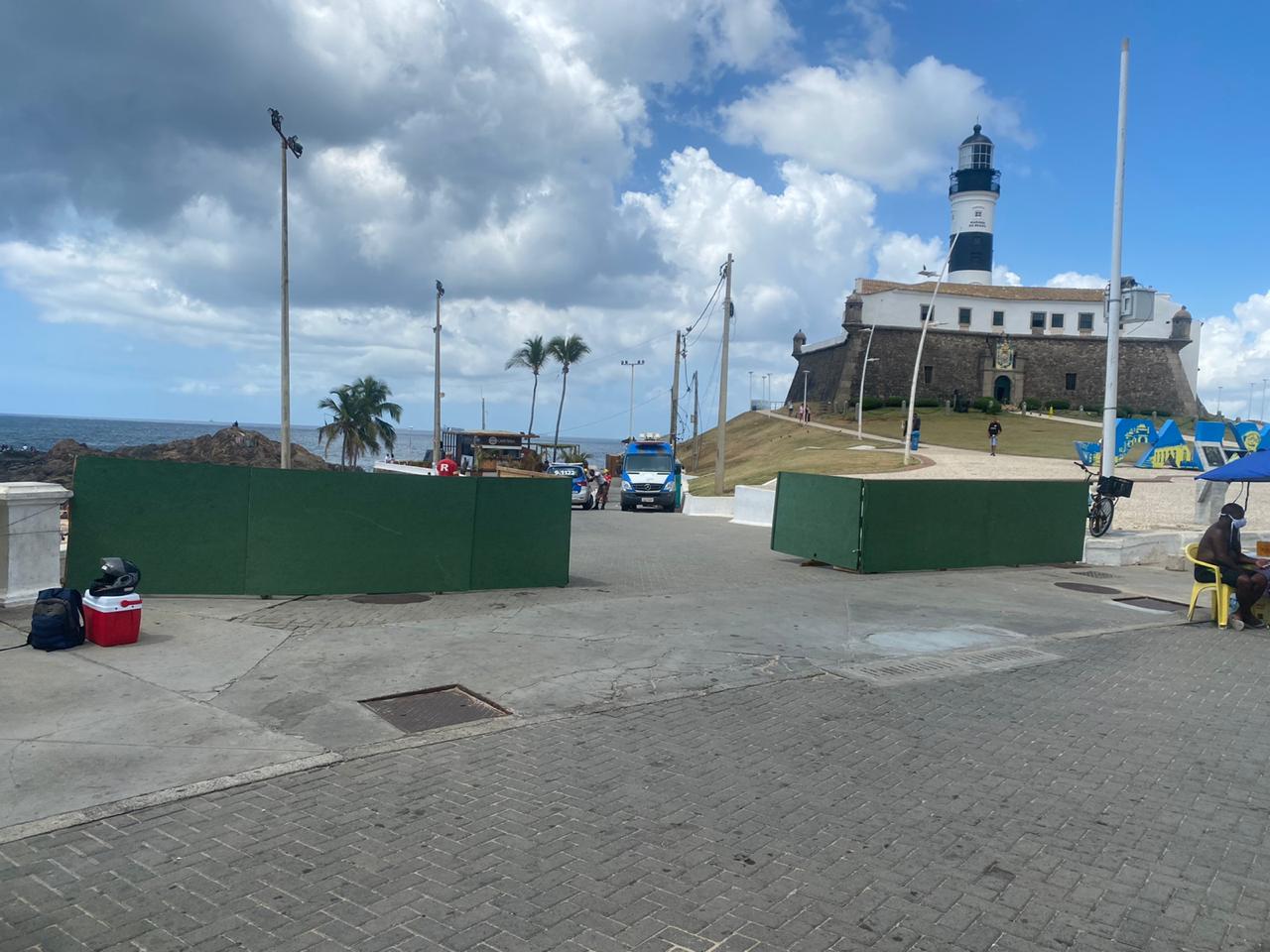 Portais de acesso à praia do Farol da Barra serão instalados nesta sexta