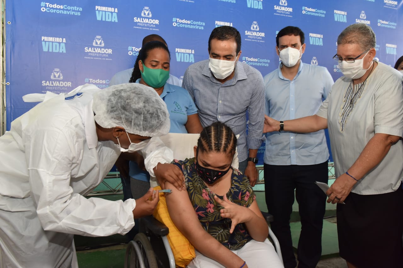 Vacinação contra a Covid-19 em Salvador chega a abrigo de ...