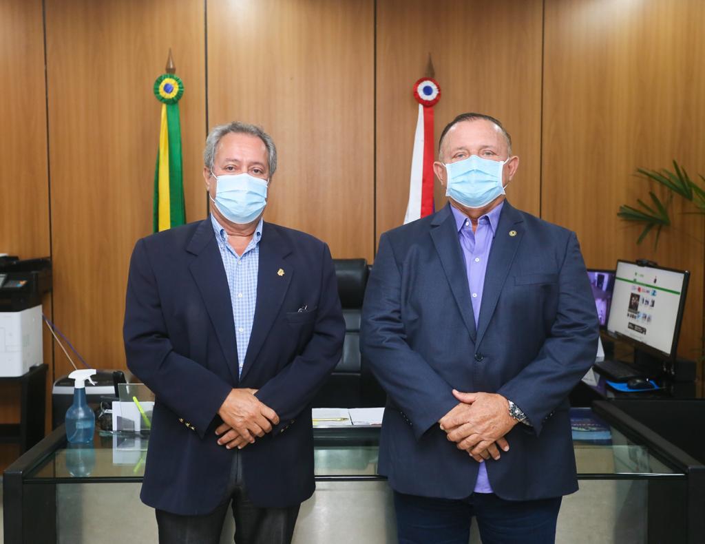 Presidente da FIEB, Ricardo Alban faz visita de cortesia a Adolfo Menezes
