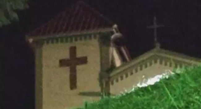 Mulheres gravam suposta aparição de Nossa Senhora de Fátima em Minas Gerais