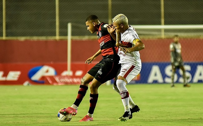 Vitória e CRB empatam em 1 a 1 pela Lampions; veja os gols