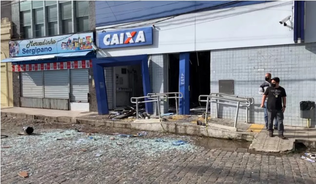 Bandidos explodem agência da Caixa em São Gonçalo dos Campos