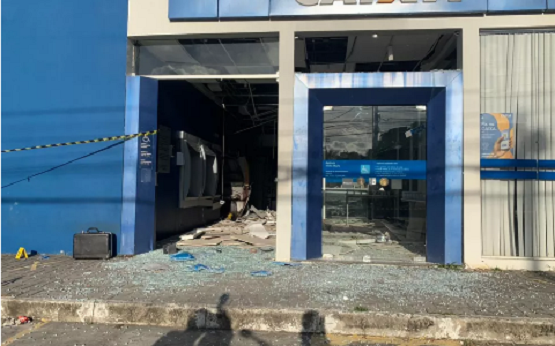 Bandidos explodem agência da Caixa em Stella Maris