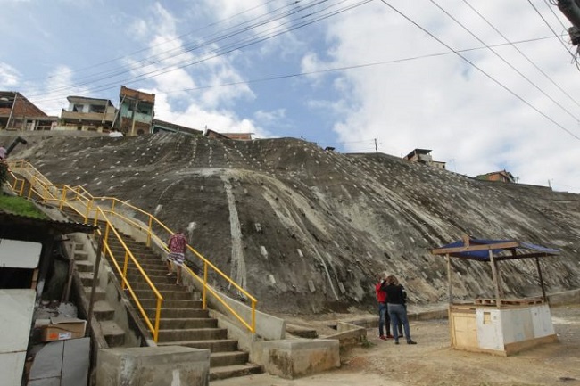 Governador entrega obra de contenção de encosta em Boa Vista do Lobato
