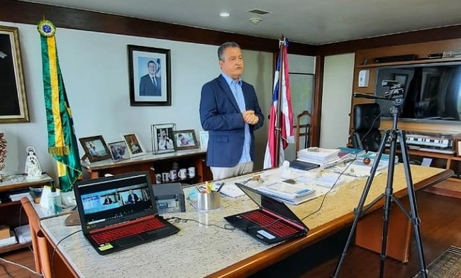 No Twitter, governador defende retorno das aulas presenciais