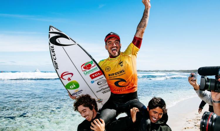 Medina vence etapa de Rottnest Search e lidera Mundial de Surfe