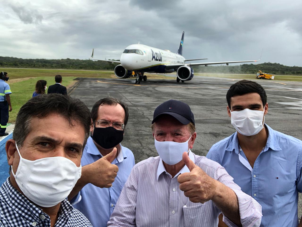 João Leão participa do voo inaugural do Aeroporto de Una