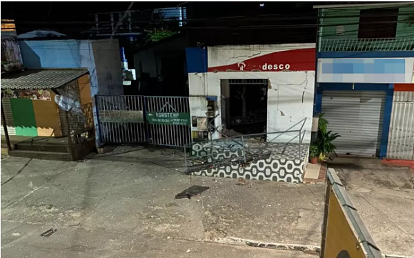 Camaçari: Bandidos explodem posto do Bradesco em Barra de Pojuca