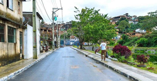 Bruno Reis entrega ruas requalificadas em Águas Claras