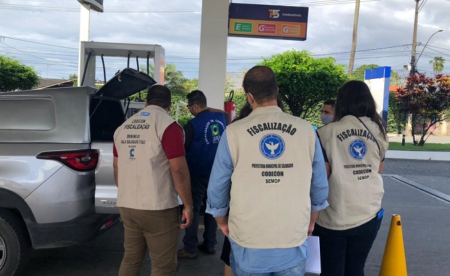 Operação Petróleo Real verifica postos de combustível em Salvador