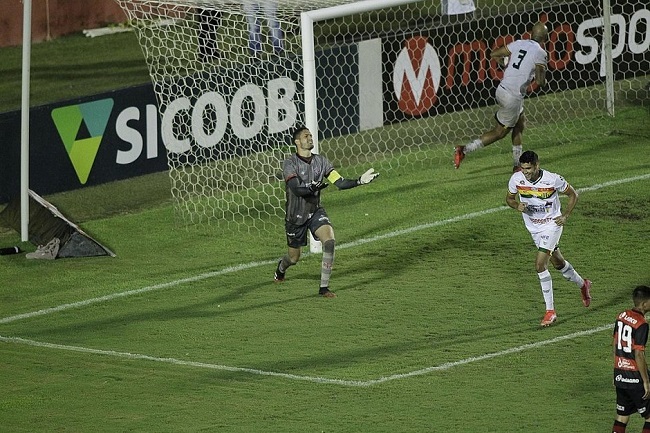 Série B: Vitória e Sampaio Corrêa empatam em 2 a 2; veja os gols