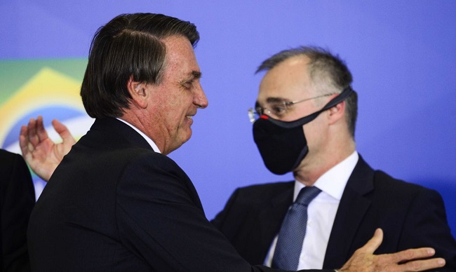Bolsonaro indica André Mendonça para vaga de ministro do STF