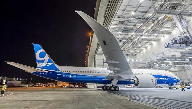Boeing descobre problema estrutural na aeronave 787 e corta produção