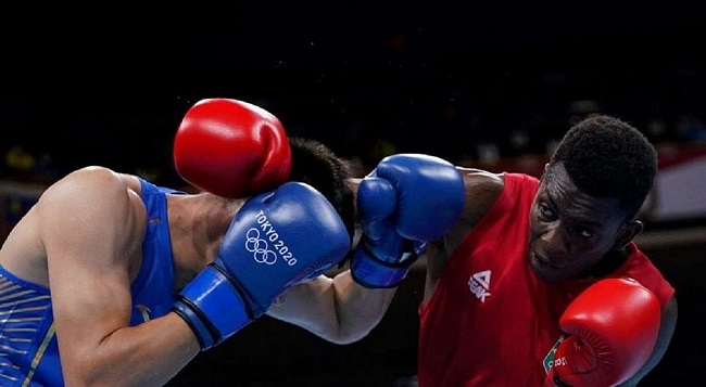 Tóquio: Baiano Keno Marley vence chinês e avança no boxe