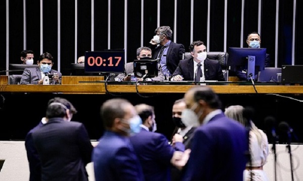 Congresso promulga PEC da Transição com R$ 145 bilhões acima do teto de gastos