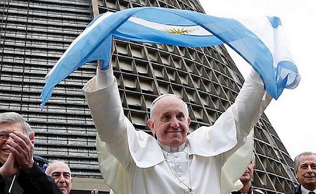 Papa Francisco comemora títulos das seleções da Argentina e da Itália
