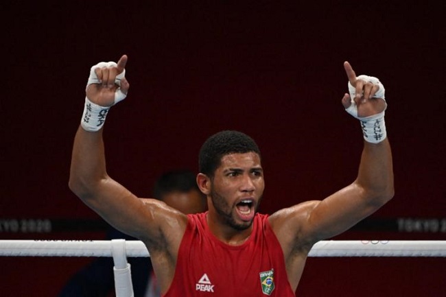 Tóquio: Hebert Conceição vence luta e garante medalha no boxe