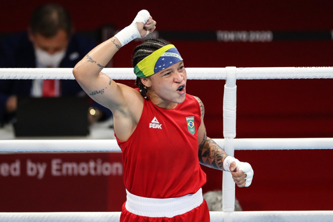 Tóquio: Beatriz Ferreira vence no boxe e garante o bronze