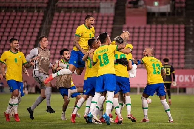 Seleção masculina de futebol vence o México nos pênaltis e está na final em Tóquio