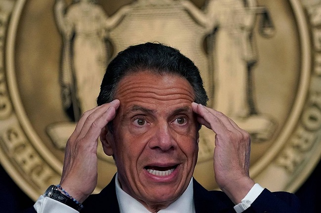 Governador de Nova Iorque renuncia após denúncias de assédio
