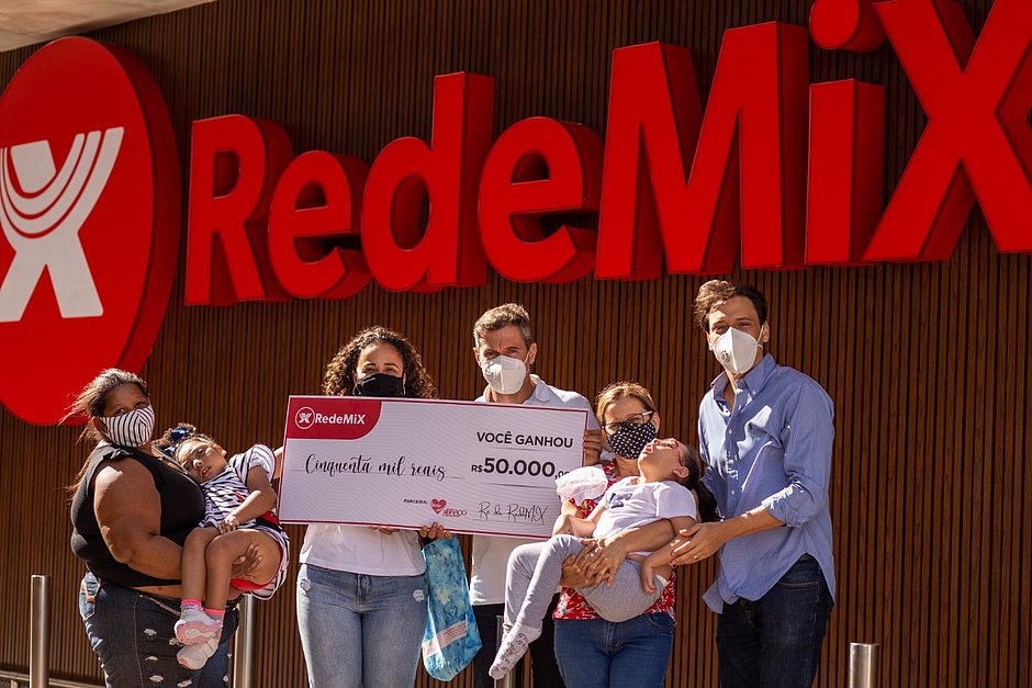 RedeMix doa R$ 120 mil para instituições de apoio a crianças com microcefalia e câncer