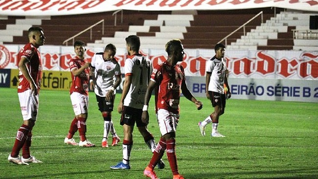 Série B: Vitória empata sem gols com o Vila Nova e termina 1º turno no Z4