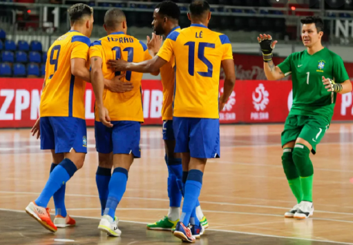 Brasil e Argentina disputam vaga na final da Copa do Mundo de Futsal