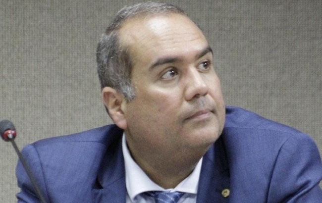 Sandro Régis sugere que Rui Costa reduza o ICMS sobre combustíveis na Bahia