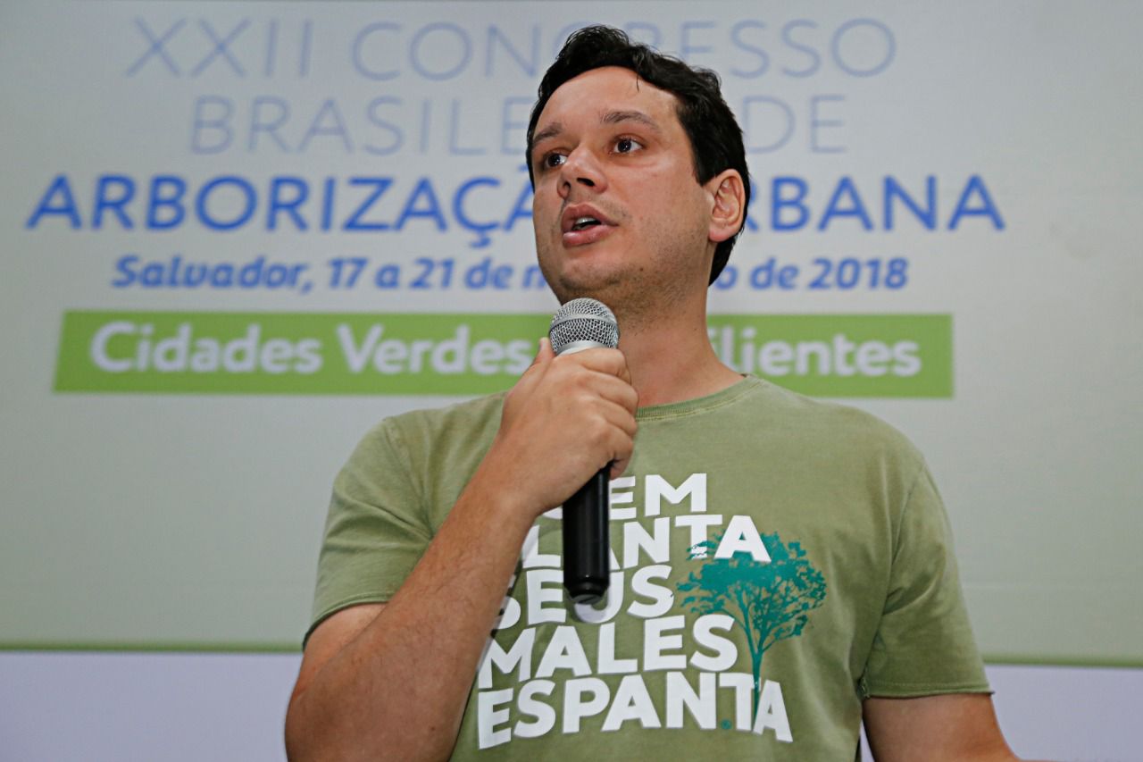 André Fraga lamenta ausência de Rui Costa na carta de Governadores pelo Clima