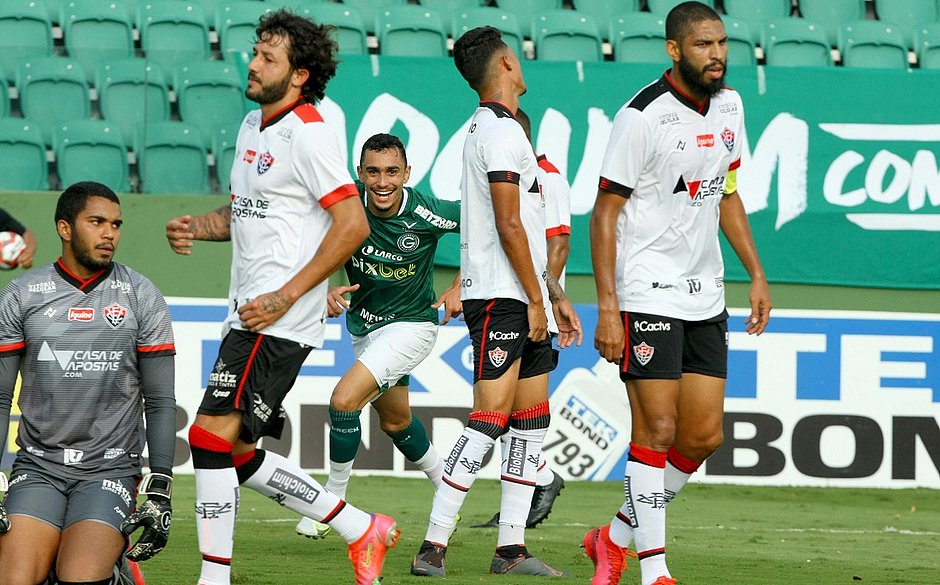 Série B: Vitória perde para o Goiás por 3 a 0; veja os gols