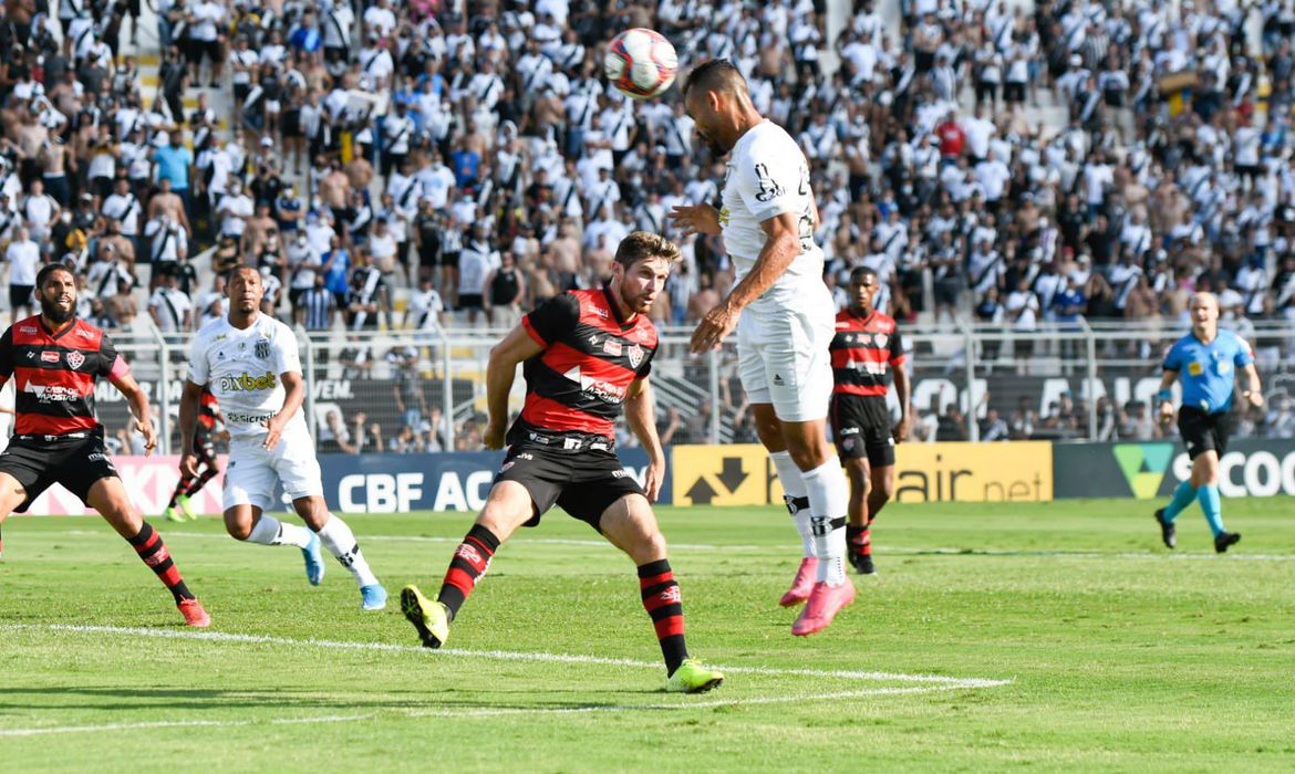 Ponte Preta e Vitória empatam sem gols pela Série B