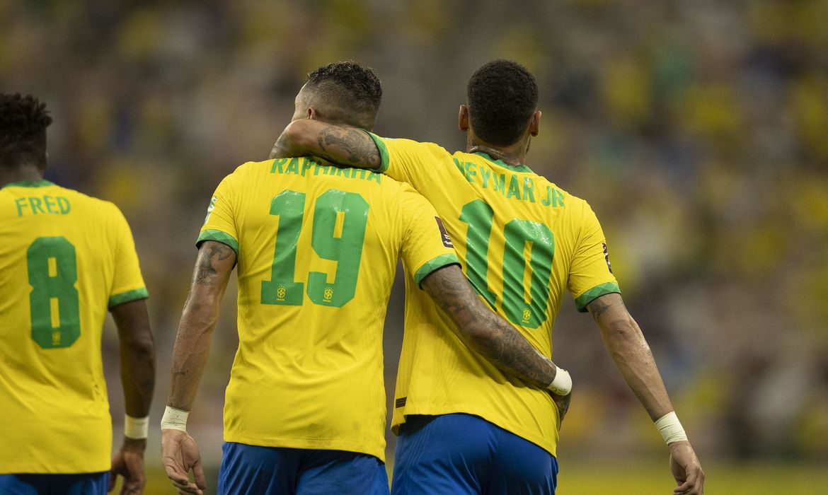 Brasil aplica goleada de 4 a 1 no Uruguai pelas Eliminatórias; veja os gols