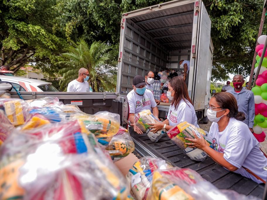 Deputada Kátia Oliveira arrecada mais de 10 toneladas de alimentos para o Extremo Sul da Bahia