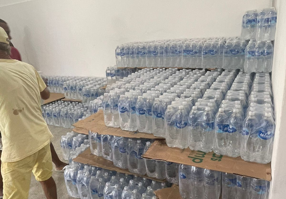 ITS Brasil doa 30 toneladas de água e material de higiene a população de Ilhéus