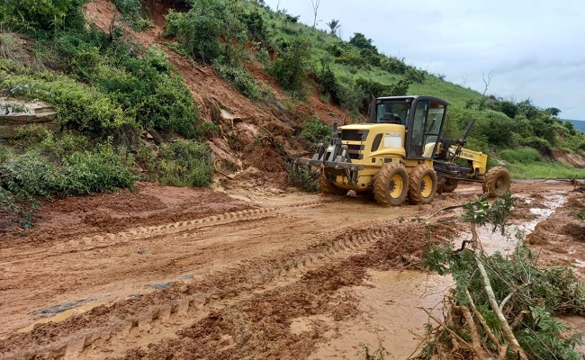 Seinfra monitora a situação de 37 rodovias baianas afetadas pela chuva